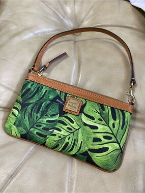 Dooney & Bourke Monstera Leaf Wristlet Wallet Tropical Print
